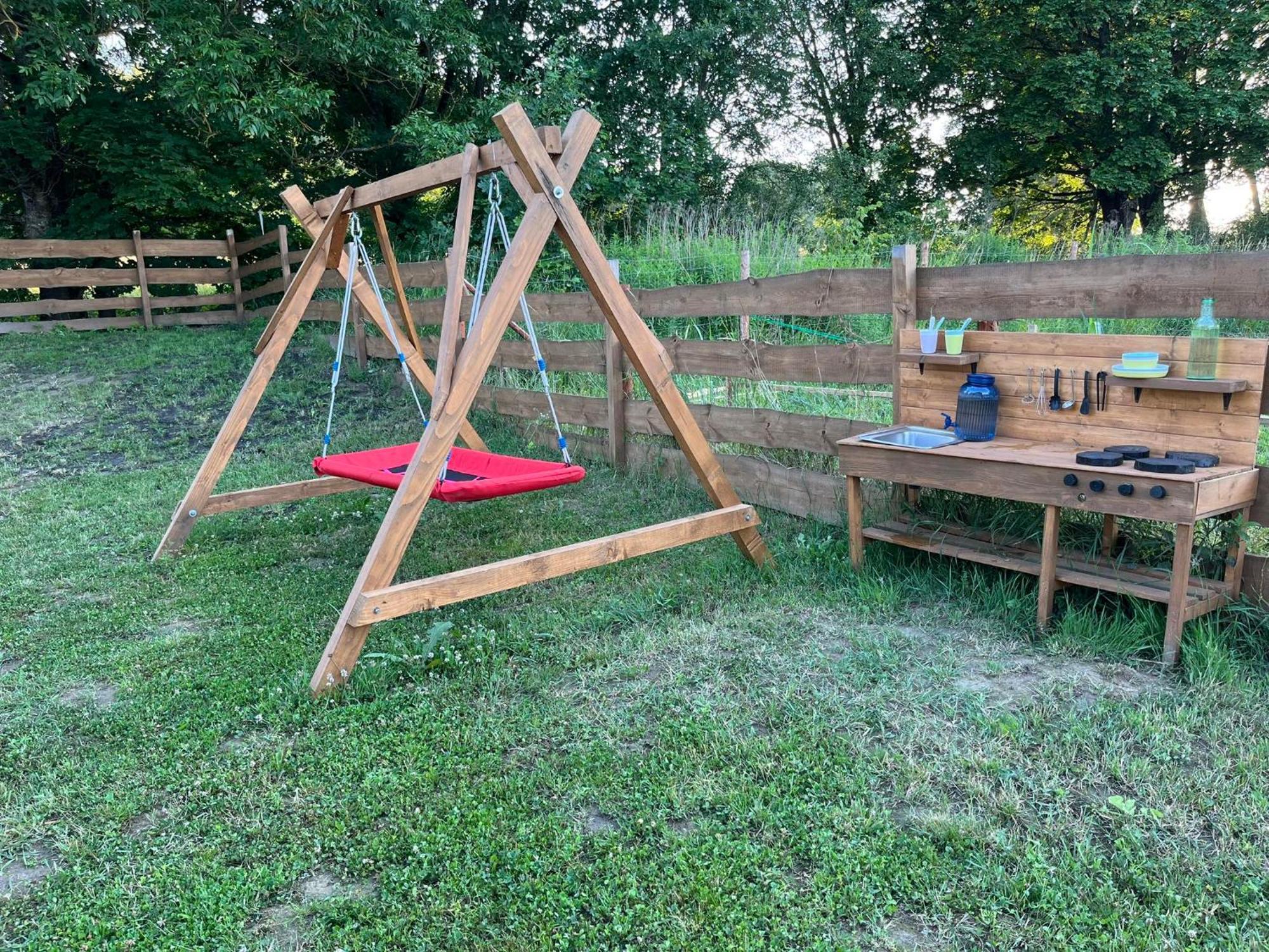 Zielona Chatka Nad Sapina Pozezdrze Exteriér fotografie